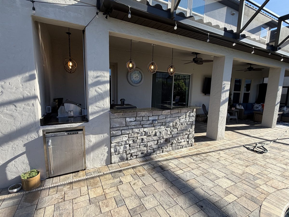 Outdoor Bar on Pavers